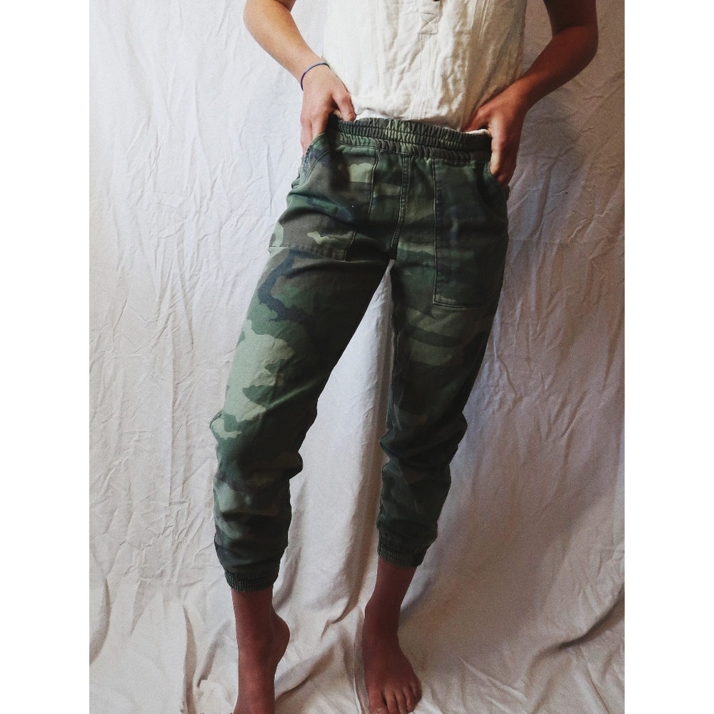 TNA Camo Elastic Waist Track Joggers - Green Camouflage